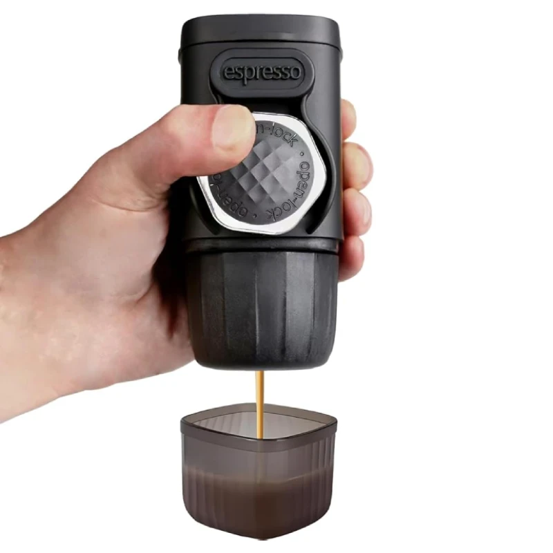 Small-Travel-Coffee-Machine-using-view